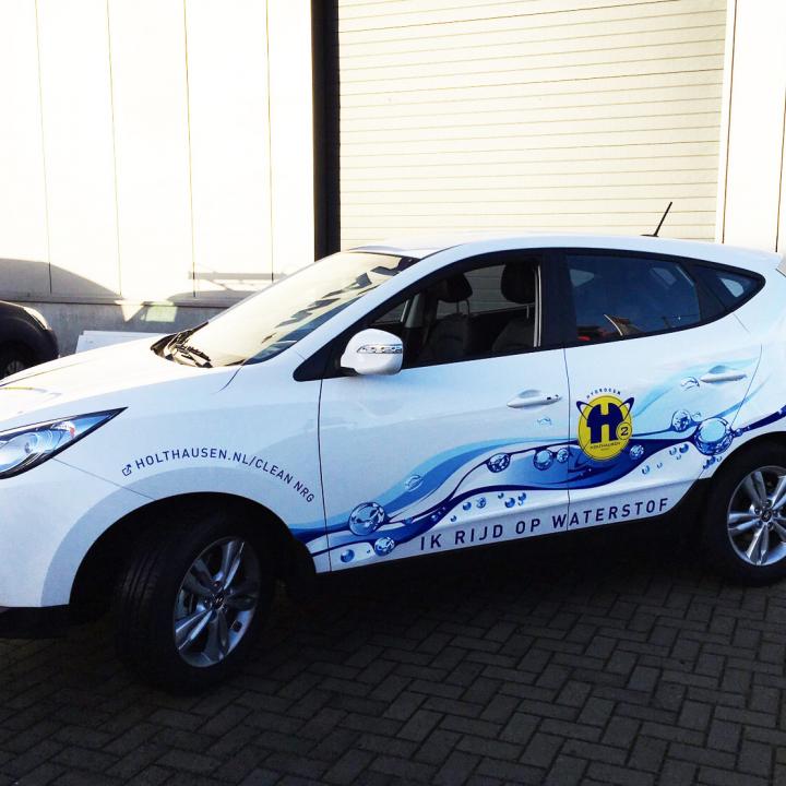De Hyundai van Holthausen, eerste auto op waterstof in Noord Nederland